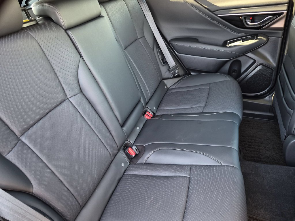 Used 2025 Subaru Outback Limited XT AWD/4WD image 30