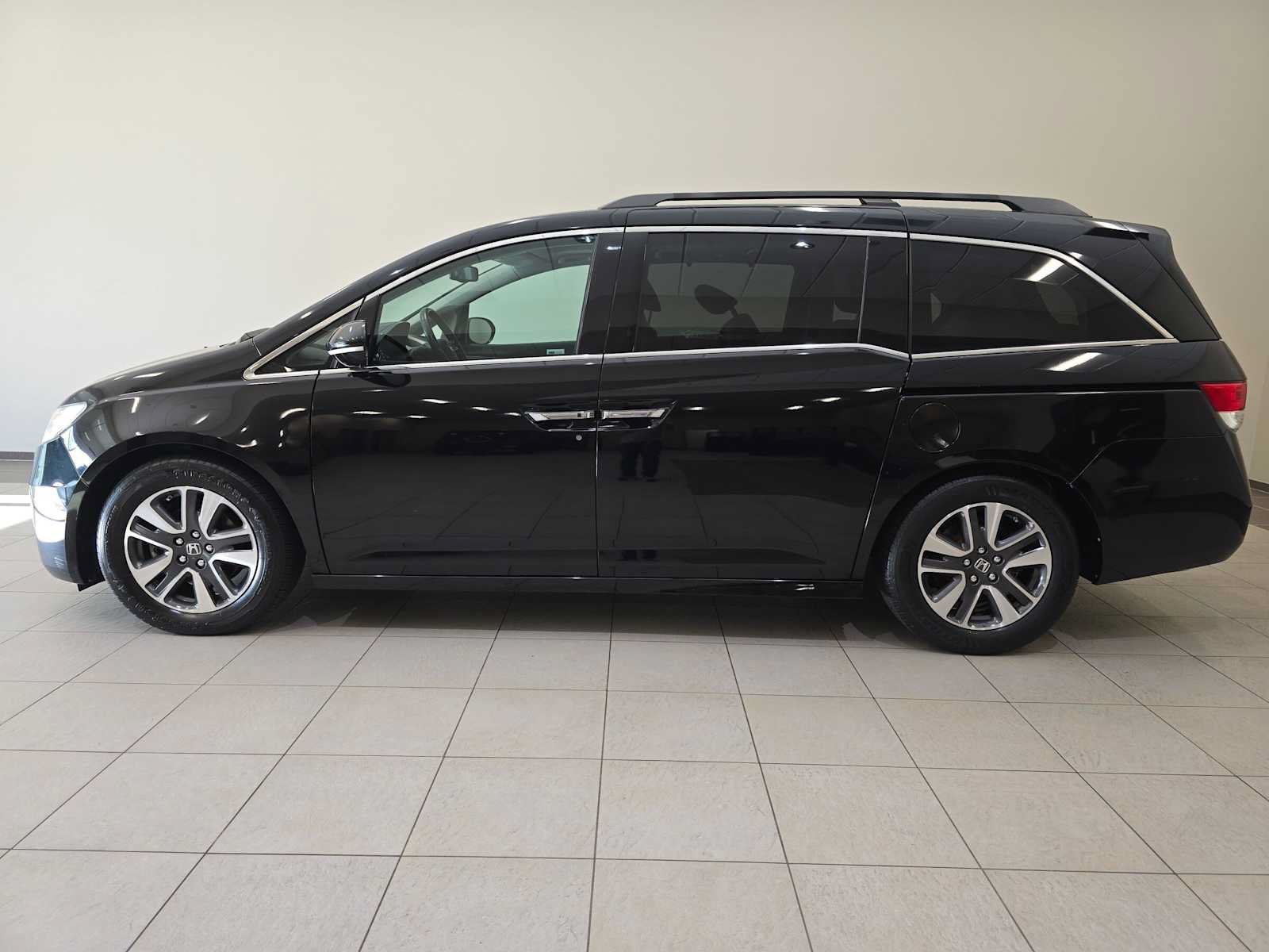 Used 2014 Honda Odyssey Touring image 3
