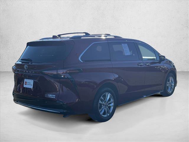 Certified 2022 Toyota Sienna Limited image 5