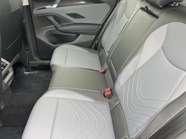 New 2026 Volkswagen Tiguan SE FWD image 24