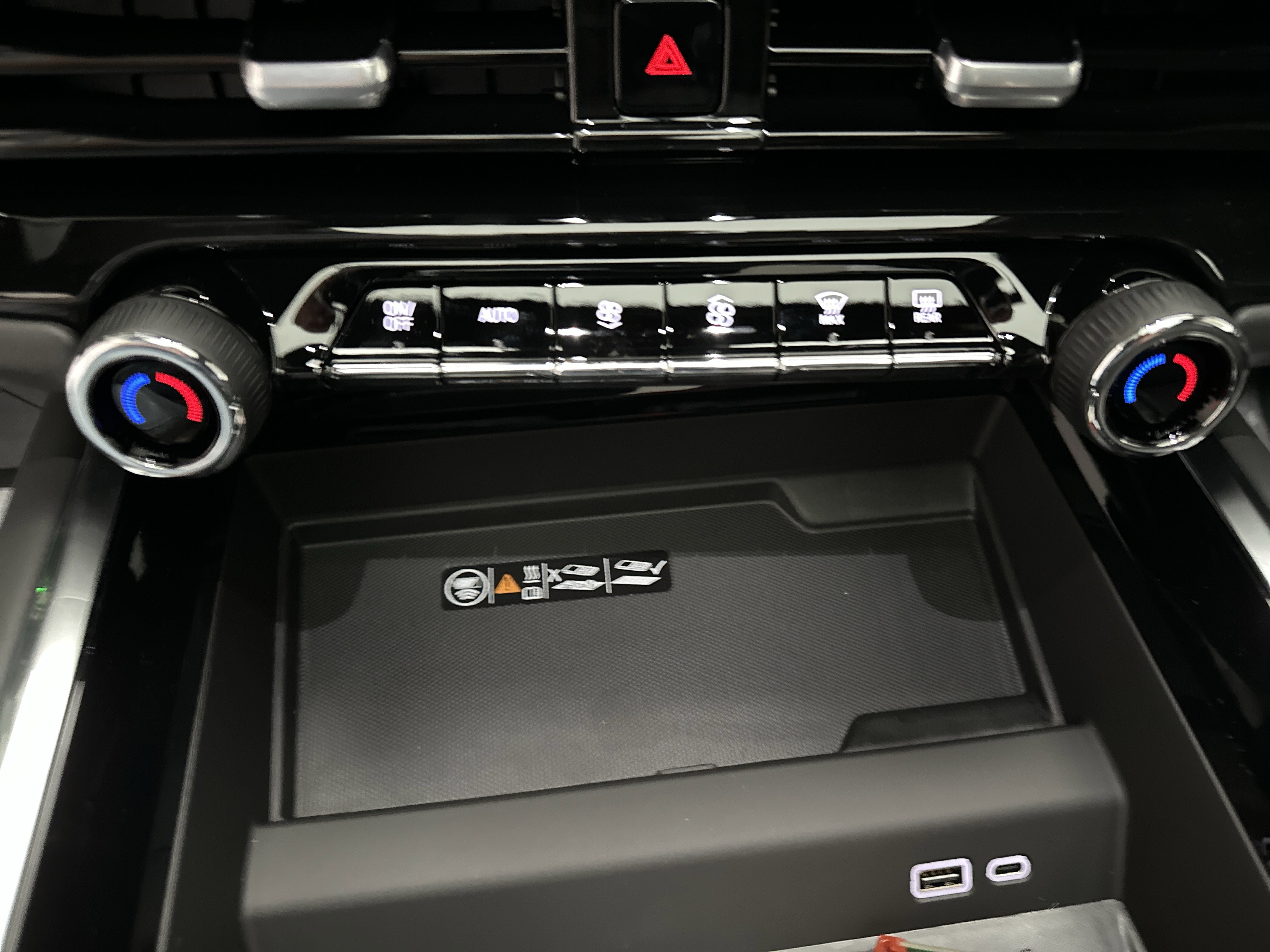 New 2026 Chevrolet Suburban High Country image 41