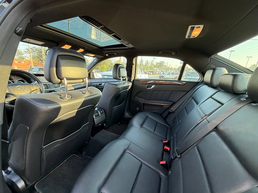 Used 2012 Mercedes-Benz E 350 4MATIC Sedan image 24