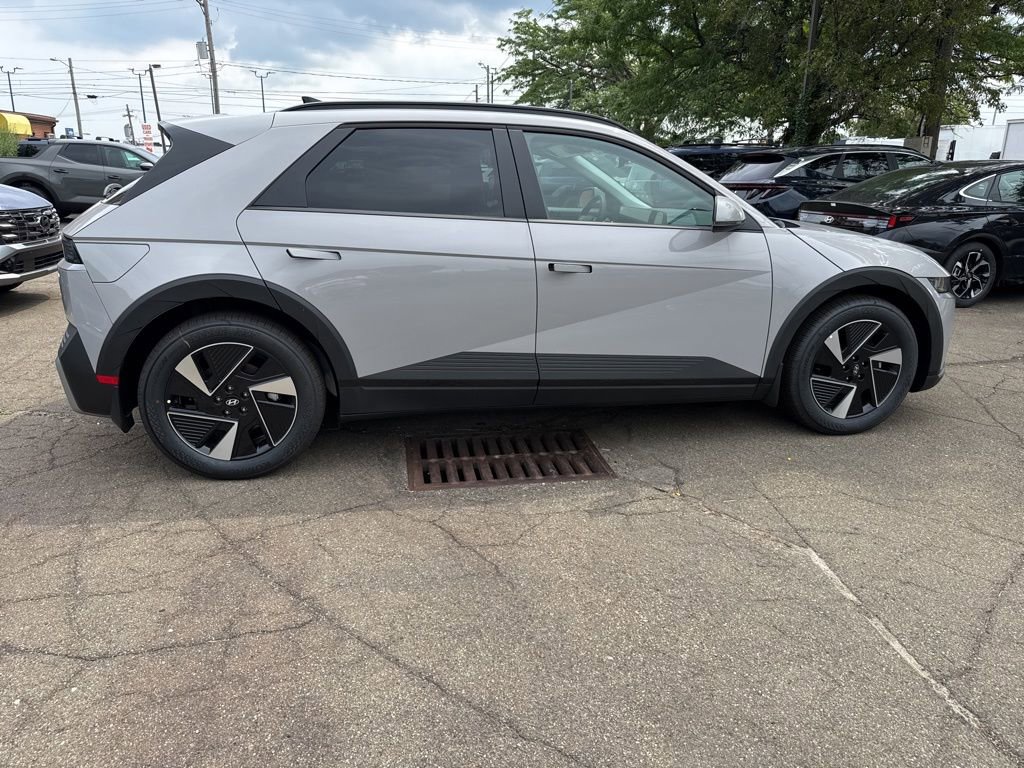 New 2025 Hyundai Ioniq 5 SEL image 8