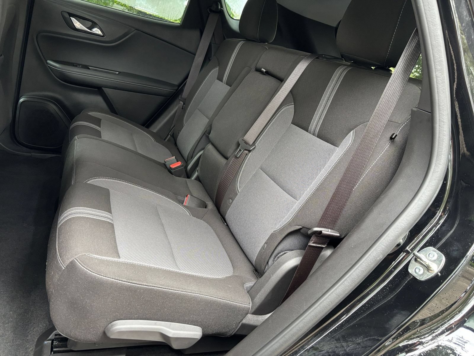 Used 2026 Chevrolet Blazer LT FWD image 39