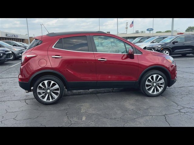 Used 2022 Buick Encore Preferred AWD/4WD image 9