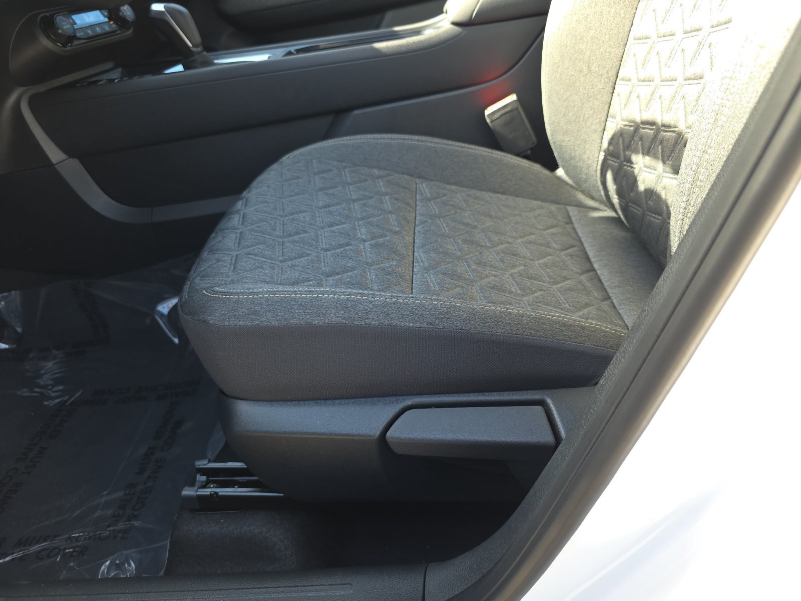 New 2027 Nissan Kicks SV w/ SV Premium Package FWD image 27