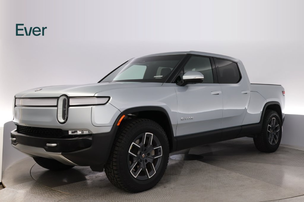 Used 2024 Rivian R1T Adventure Dual AWD/4WD image 2