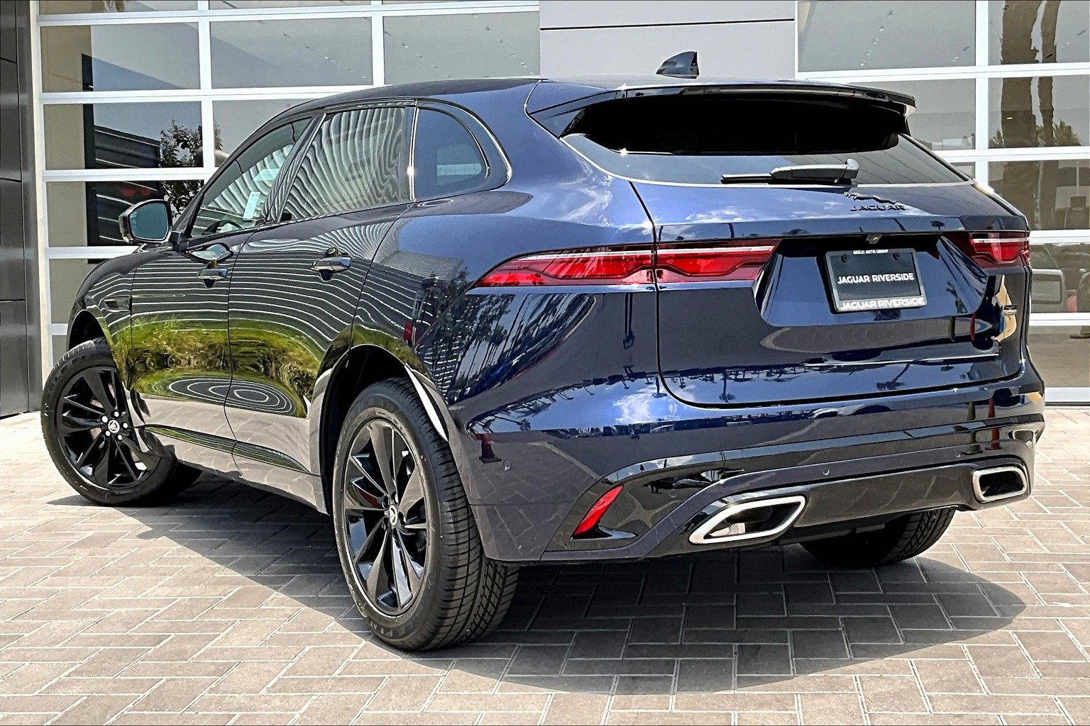 New 2026 Jaguar F-PACE R-Dynamic S image 3