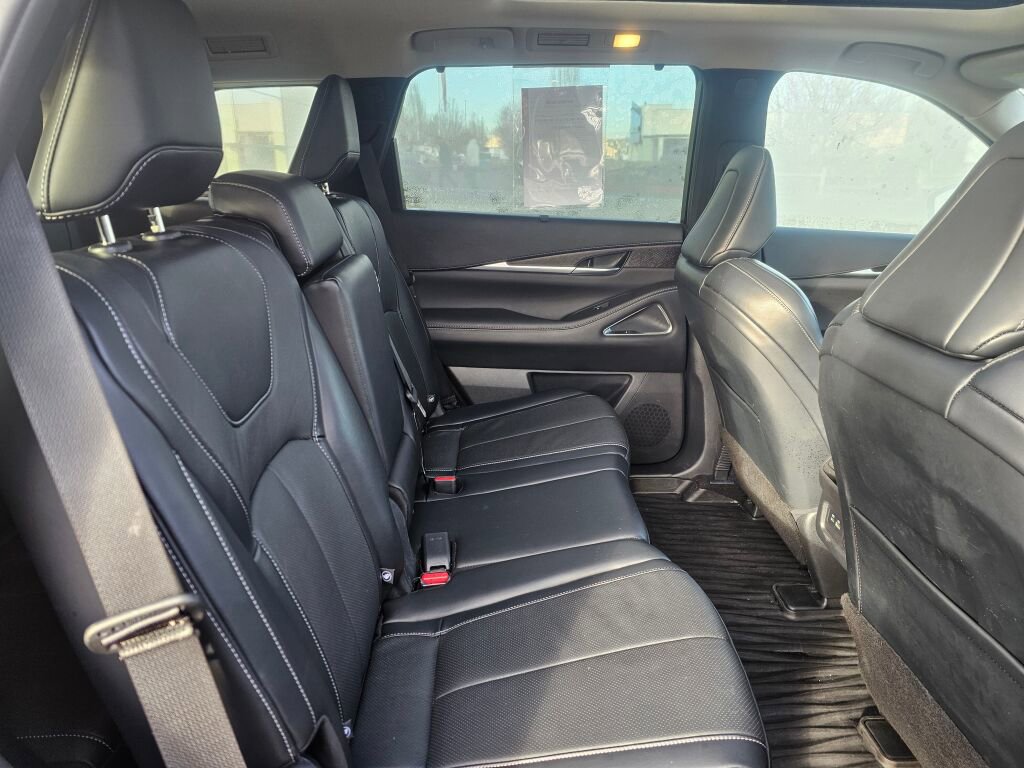 Used 2023 INFINITI QX60 Sensory w/ Vision Package AWD/4WD image 15
