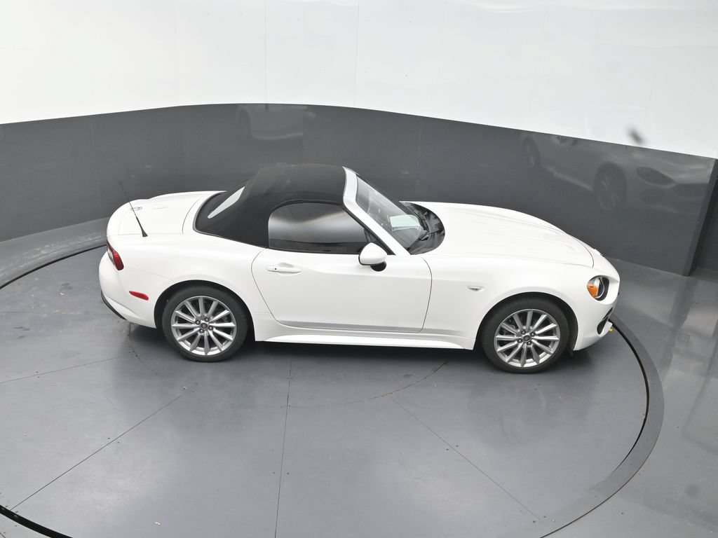 Used 2019 FIAT 124 Spider Lusso w/ Navigation & Sound Group RWD image 22