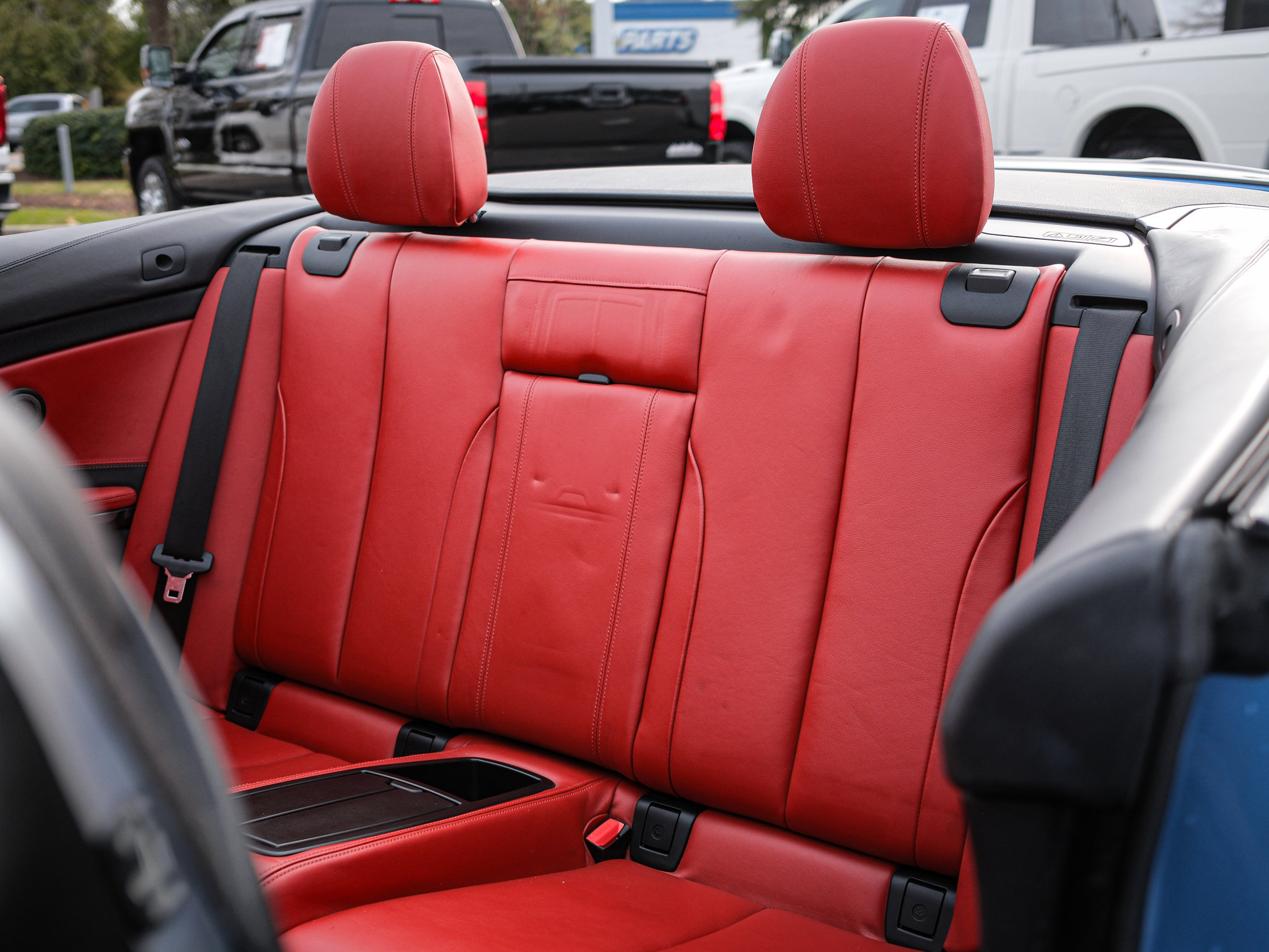 Used 2018 BMW M4 Convertible image 30