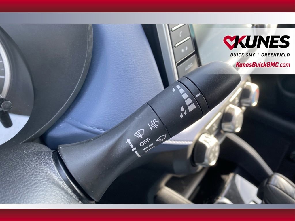 Used 2023 Nissan Versa SV image 17