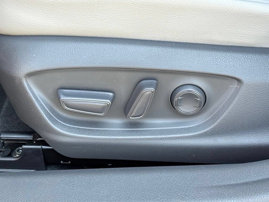 Certified 2020 Toyota Camry SE FWD image 20