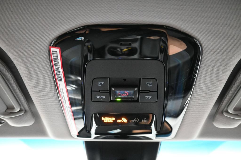 Certified 2024 Toyota Venza LE AWD/4WD image 17