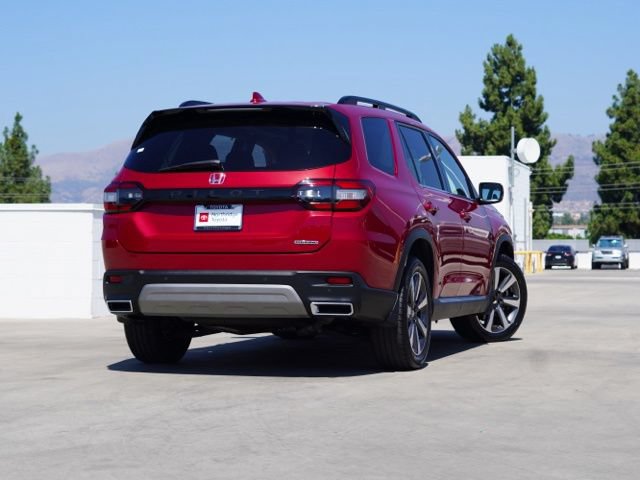Used 2023 Honda Pilot Touring image 6