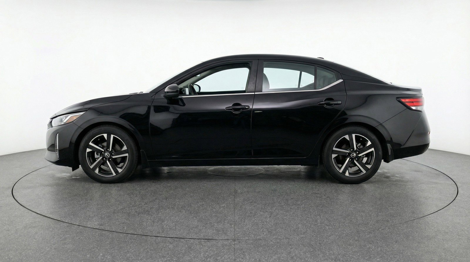 Used 2025 Nissan Sentra SV FWD image 5
