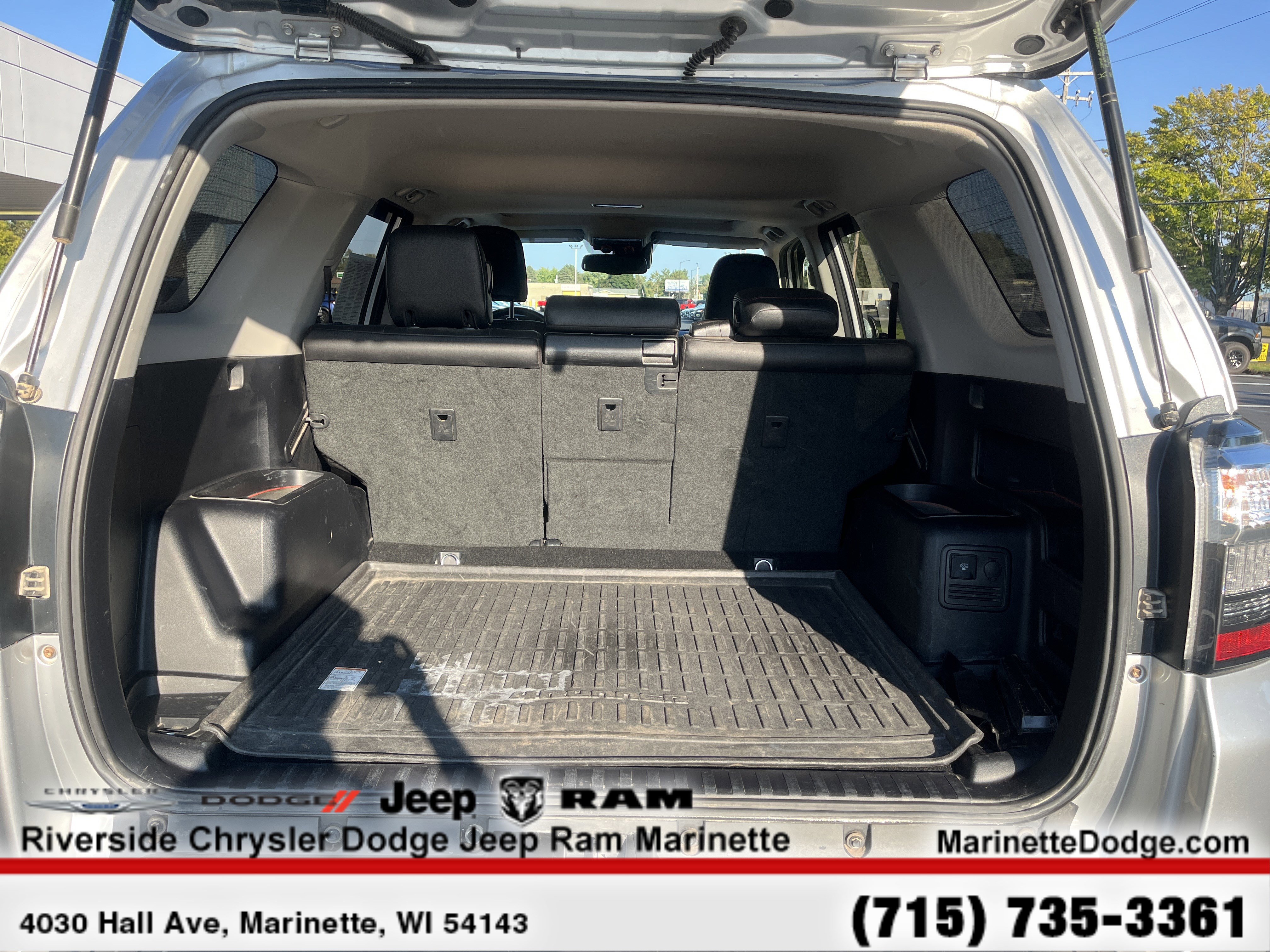 Used 2020 Toyota 4Runner Venture w/ Moonroof Package image 17