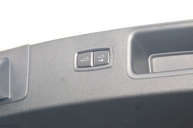 New 2025 Porsche Macan S image 13