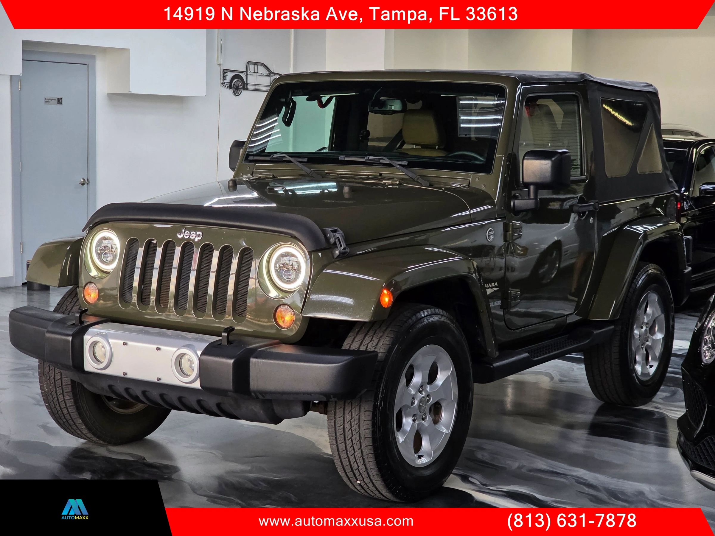 Used 2015 Jeep Wrangler Sahara w/ Connectivity Group AWD/4WD image 3