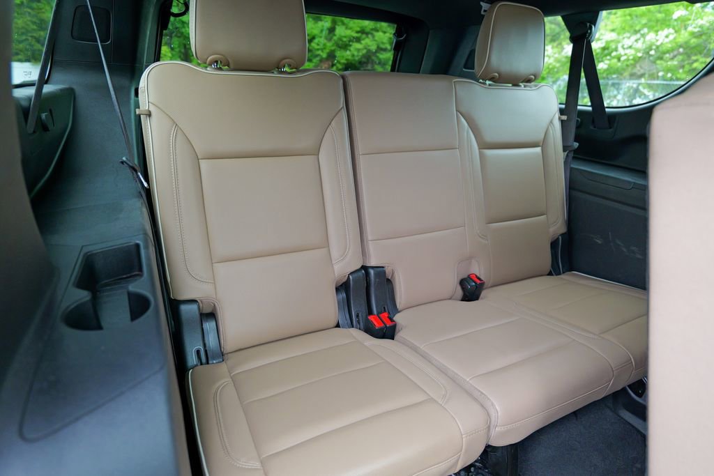 Used 2021 Chevrolet Suburban Premier w/ Premium Package AWD/4WD image 34