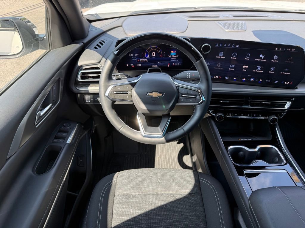 Used 2024 Chevrolet Traverse LT w/ Enhanced Driving Package image 9