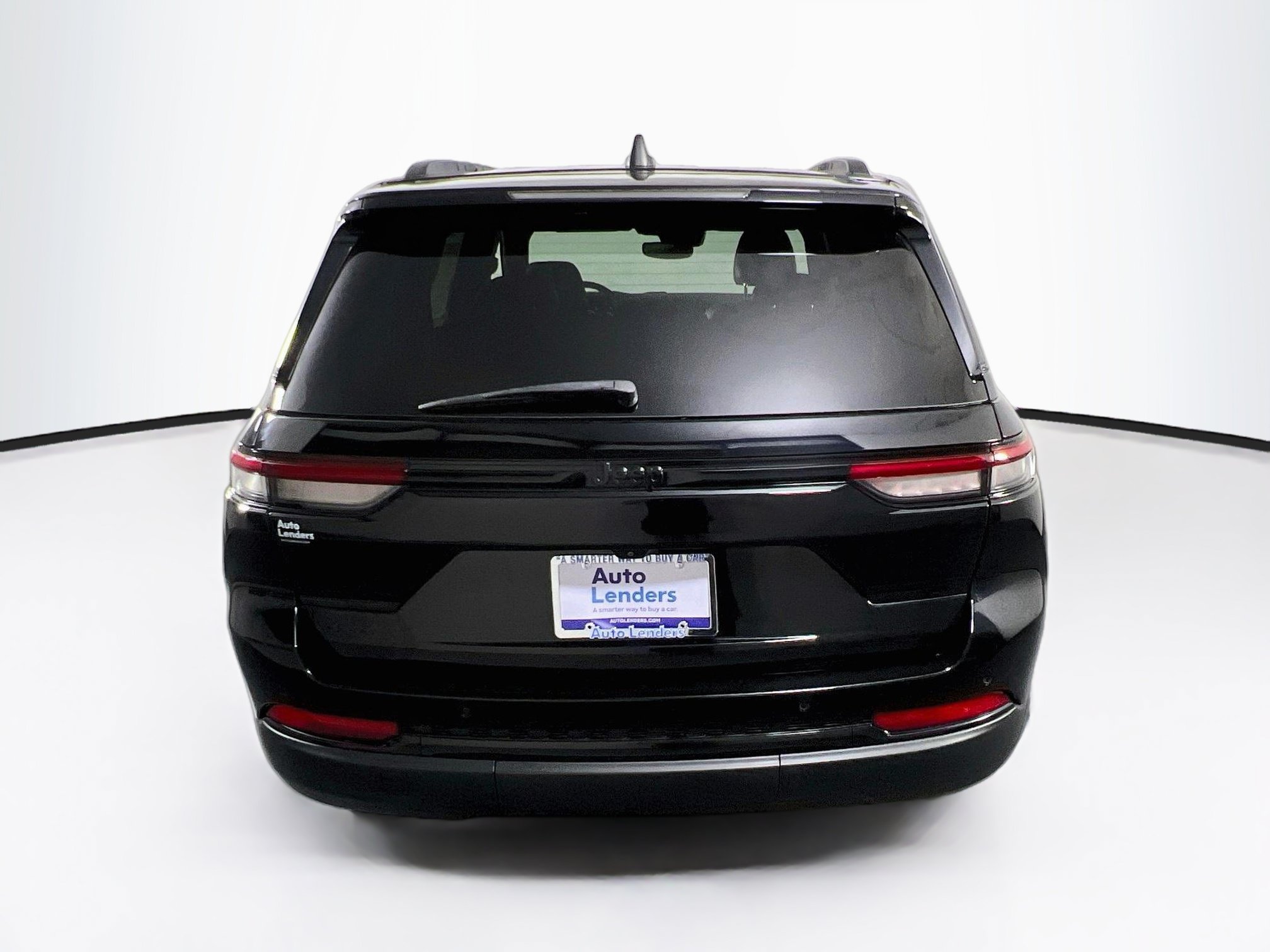 Used 2023 Jeep Grand Cherokee Altitude AWD/4WD image 6