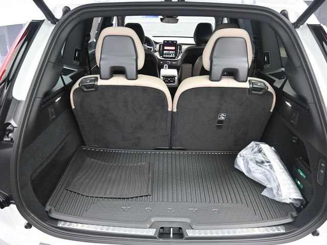 Used 2026 Volvo XC90 B6 Ultra w/ Protection Package Premier AWD/4WD image 24