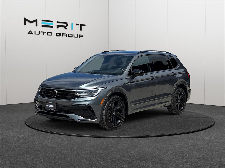 Used 2023 Volkswagen Tiguan SE R-Line FWD image 4