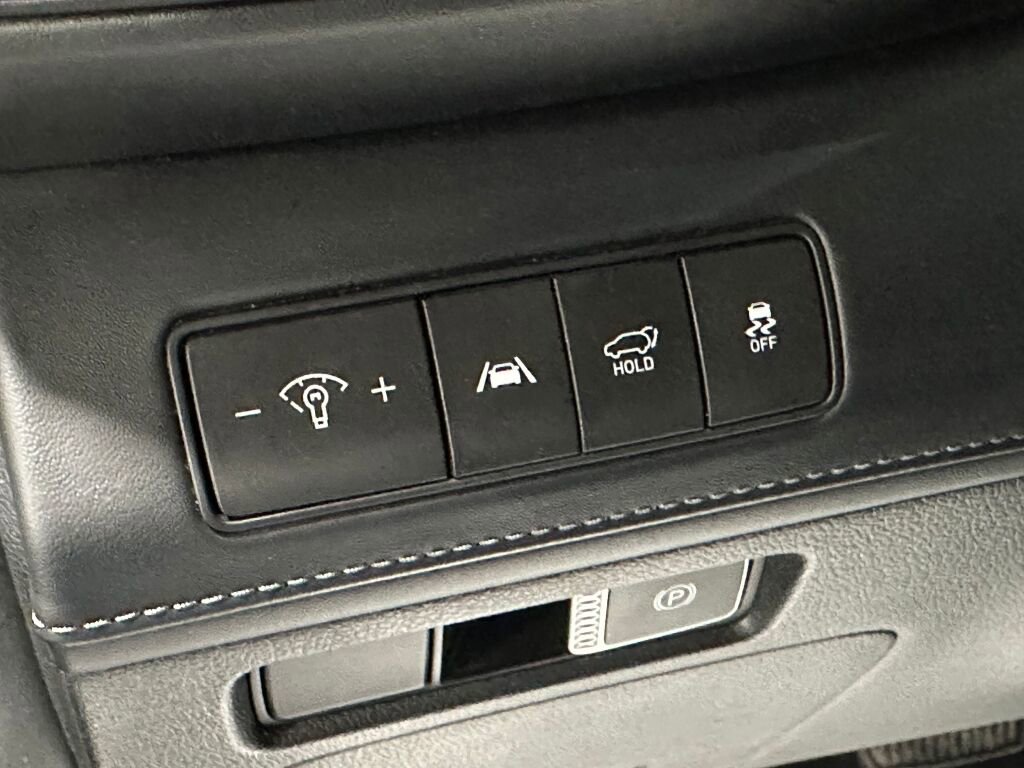 Used 2023 Hyundai Santa Fe Limited AWD/4WD image 17