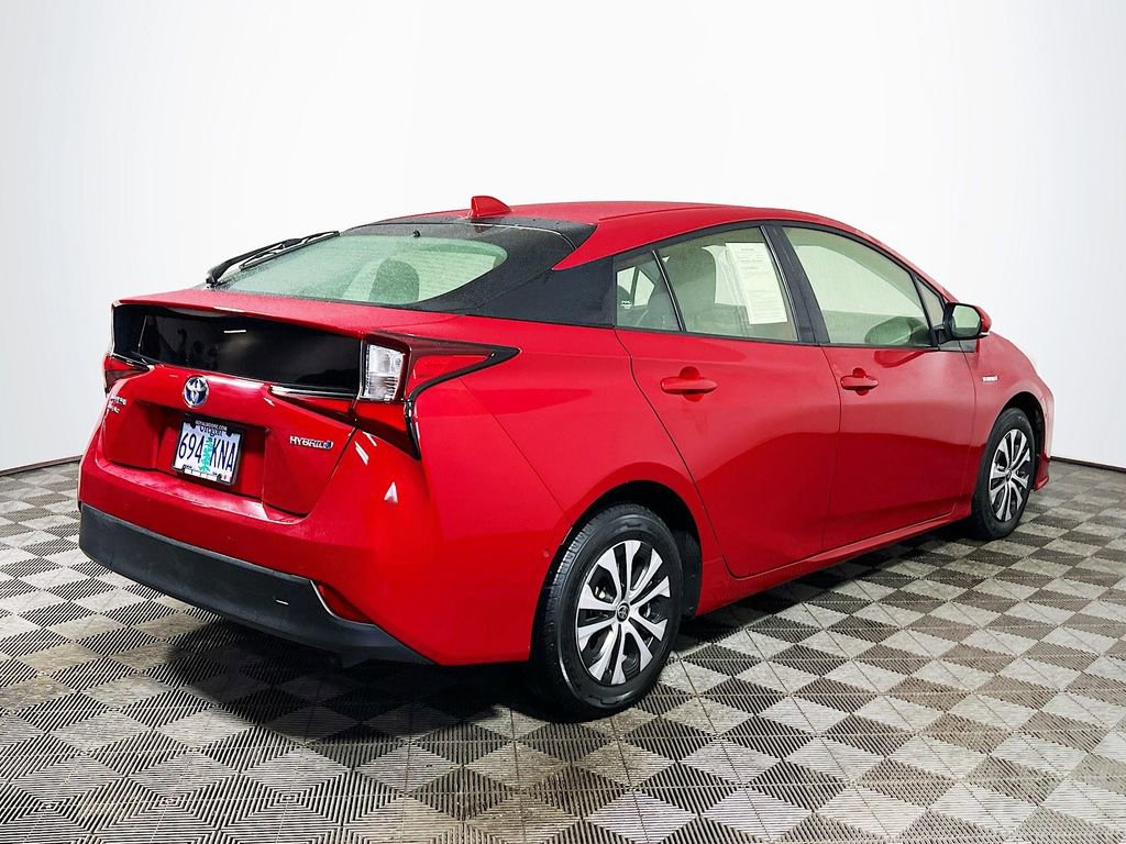 Certified 2022 Toyota Prius LE image 8