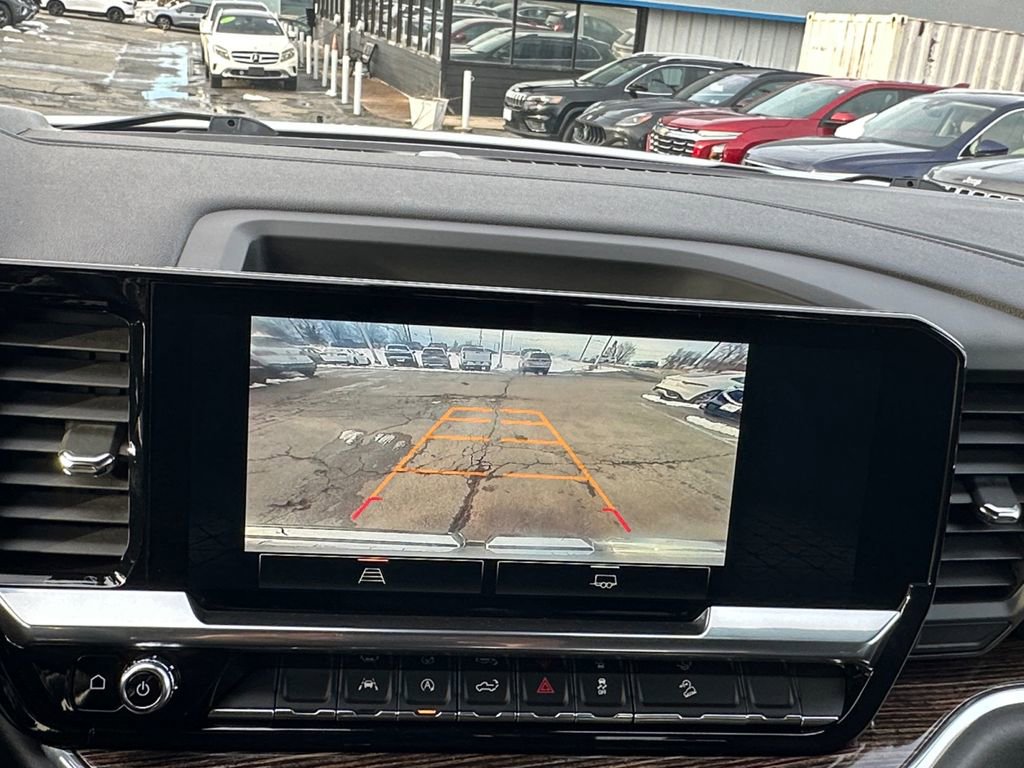 Used 2024 GMC Sierra 1500 Elevation image 17