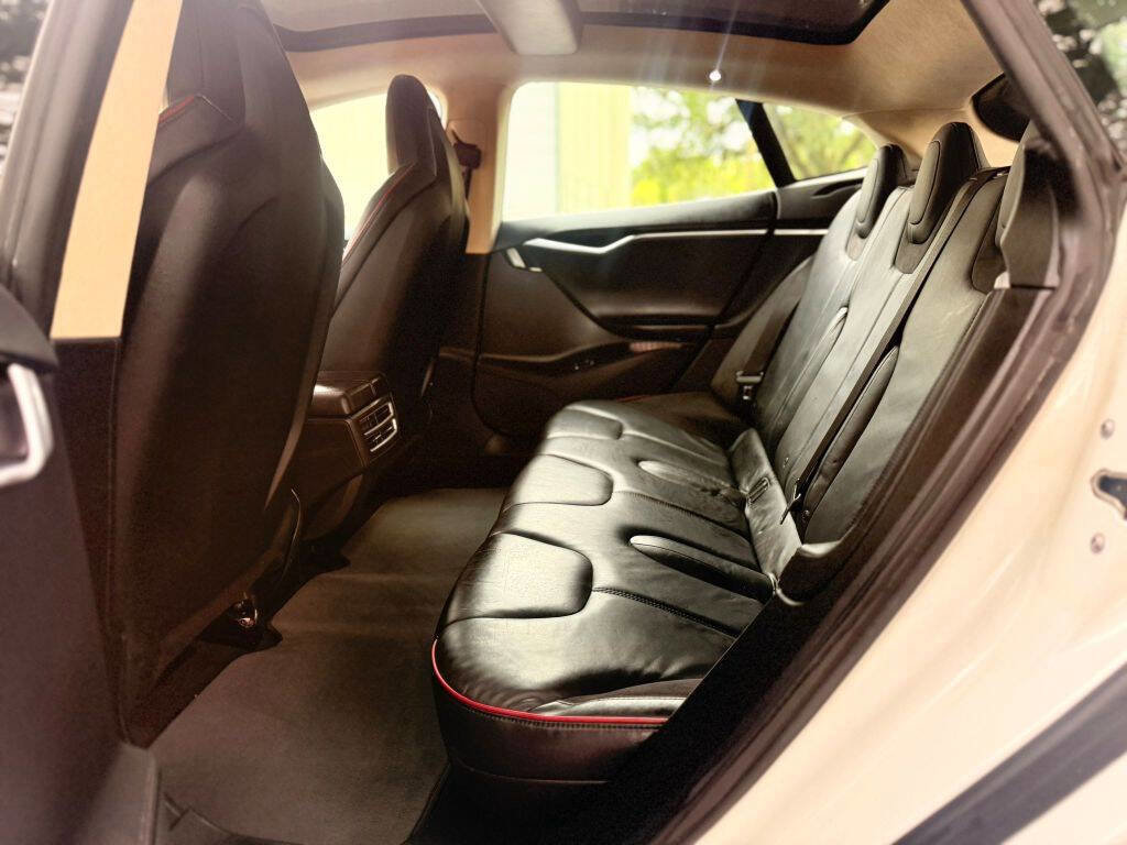 Used 2013 Tesla Model S Performance image 13