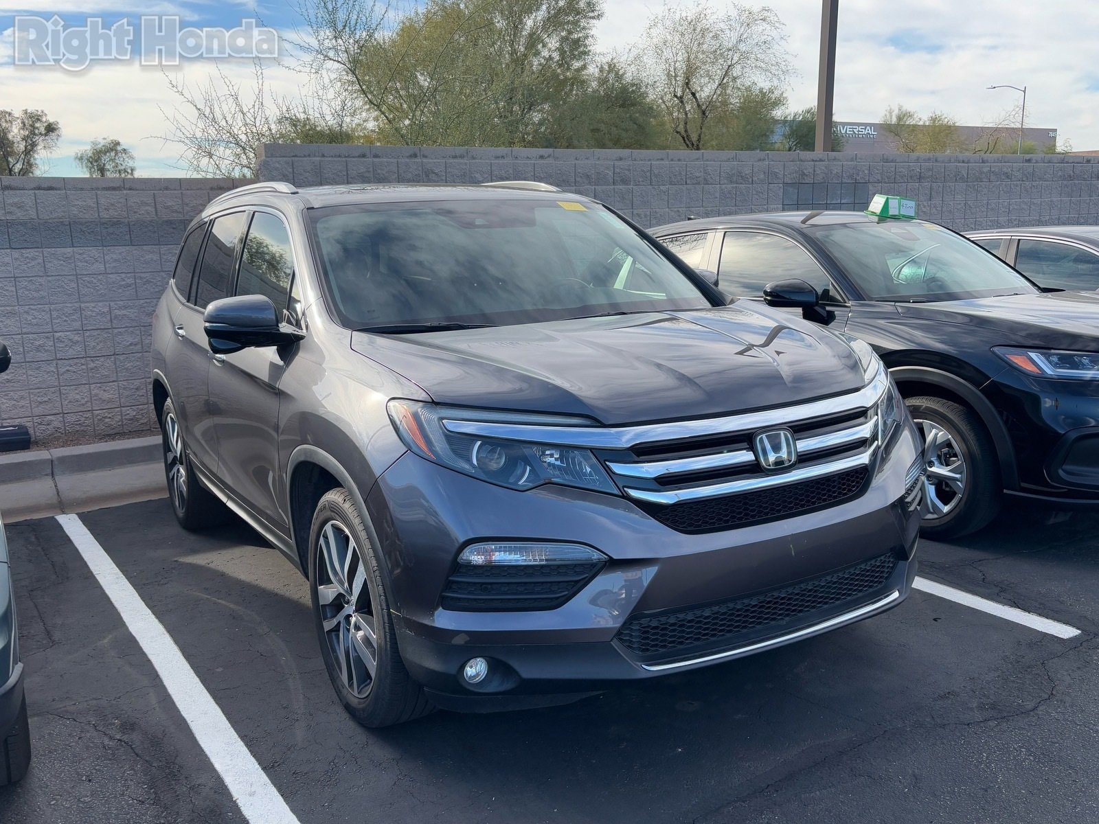 Used 2017 Honda Pilot Touring image 5