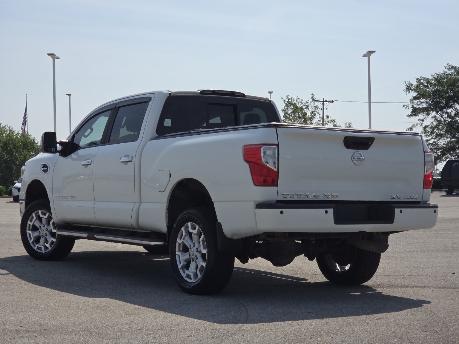 Used 2017 Nissan Titan SV AWD/4WD image 15