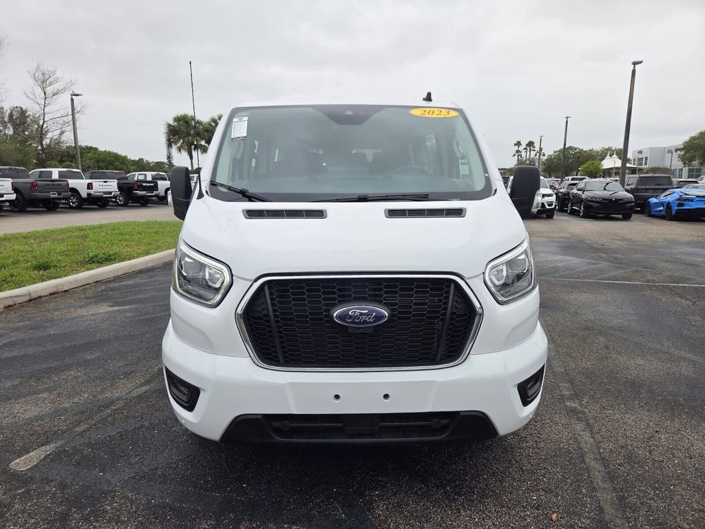 Used 2023 Ford Transit 350 XLT image 3