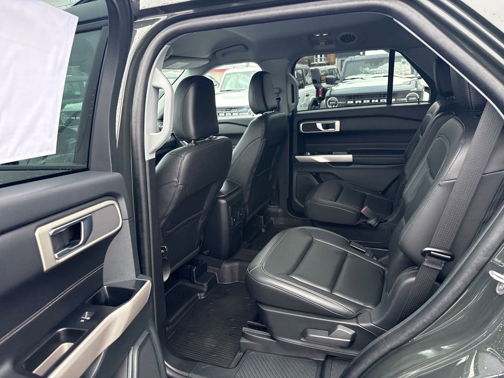 Used 2023 Ford Explorer XLT w/ Equipment Group 202A image 14