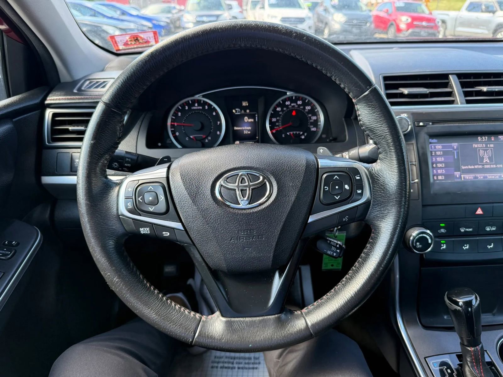 Used 2017 Toyota Camry SE FWD image 28