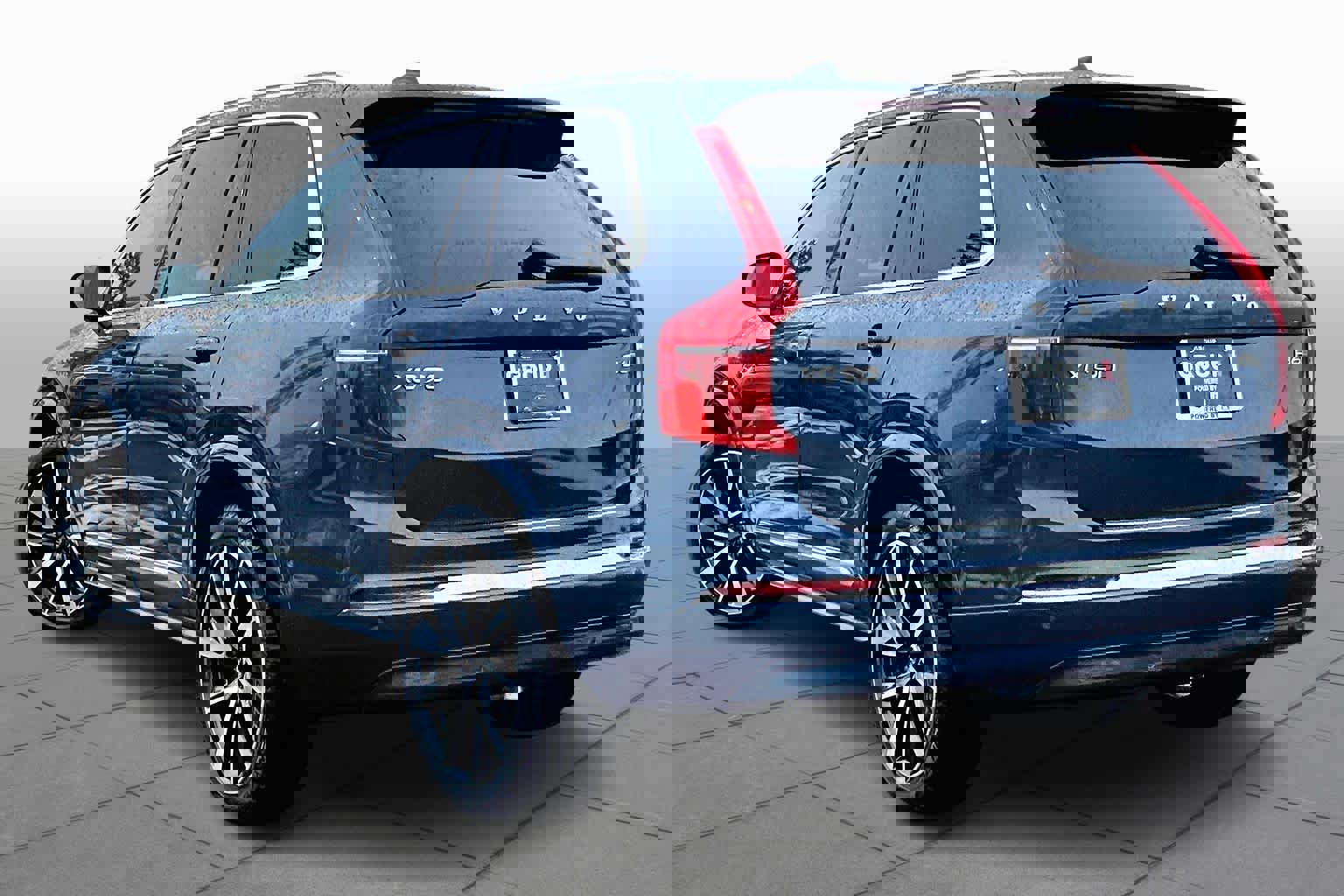 Certified 2024 Volvo XC90 B6 Plus w/ Protection Package Premier image 11