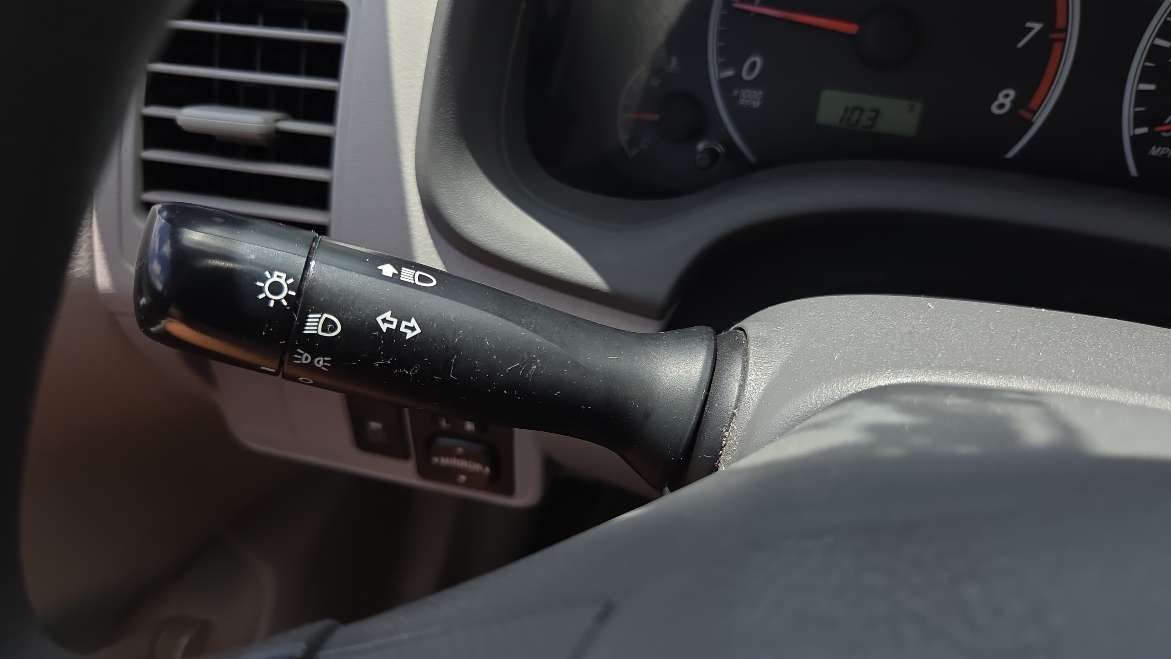 Used 2010 Toyota Corolla LE FWD image 27
