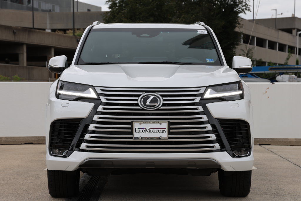 Used 2026 Lexus LX 700h Luxury AWD/4WD image 4
