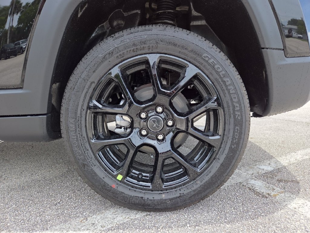 New 2026 Jeep Compass Latitude AWD/4WD image 20