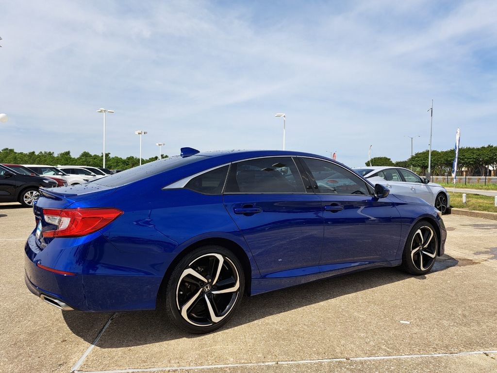 Used 2018 Honda Accord Sport image 5