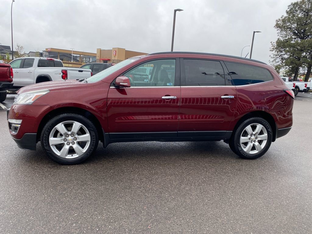 Used 2016 Chevrolet Traverse LT w/ Style and Technology Package AWD/4WD image 2