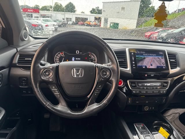 Used 2017 Honda Pilot Touring image 18