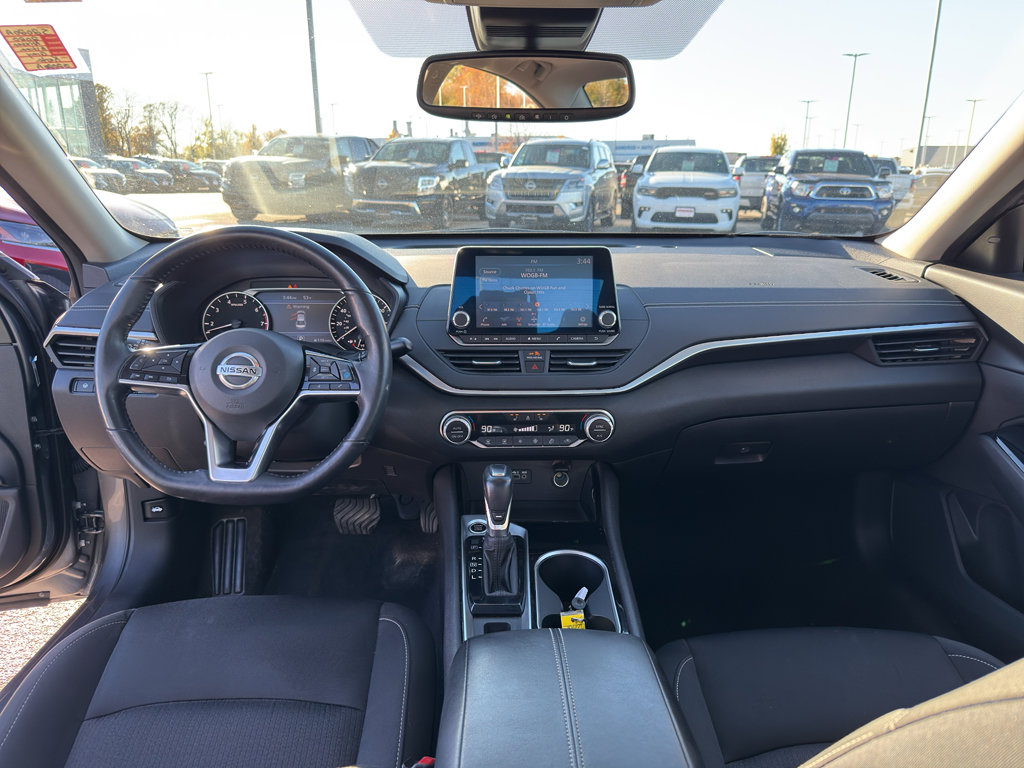 Certified 2020 Nissan Altima 2.5 SV image 28