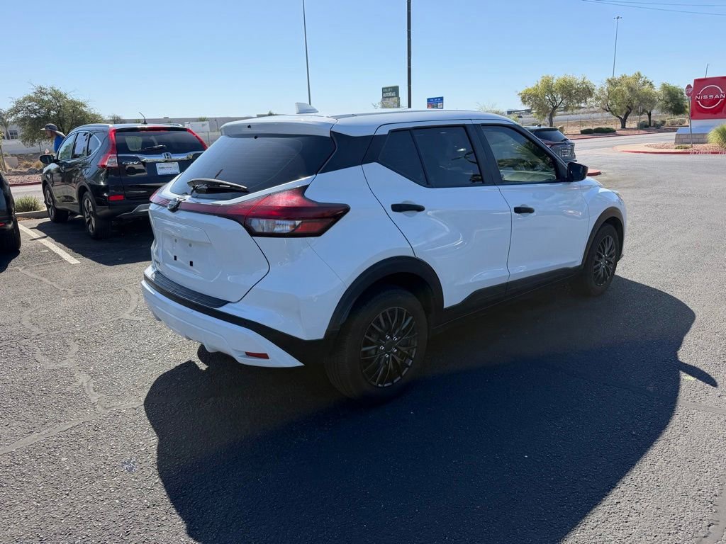 Used 2022 Nissan Kicks S FWD image 5