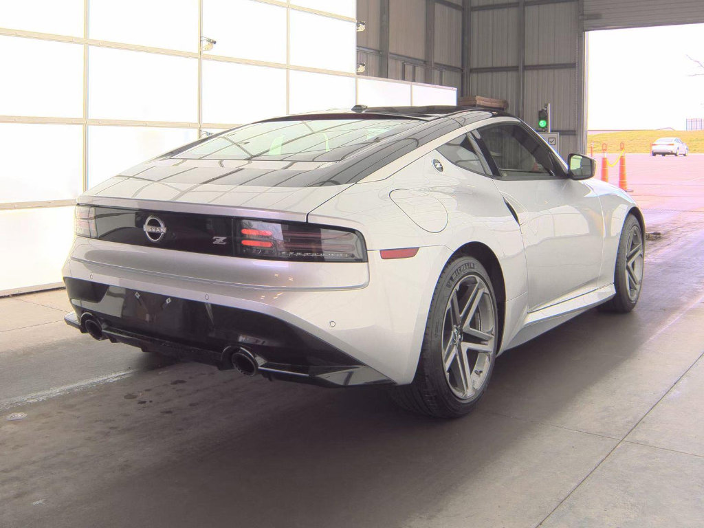 Used 2025 Nissan Z Sport w/ Floor Mat Package image 9