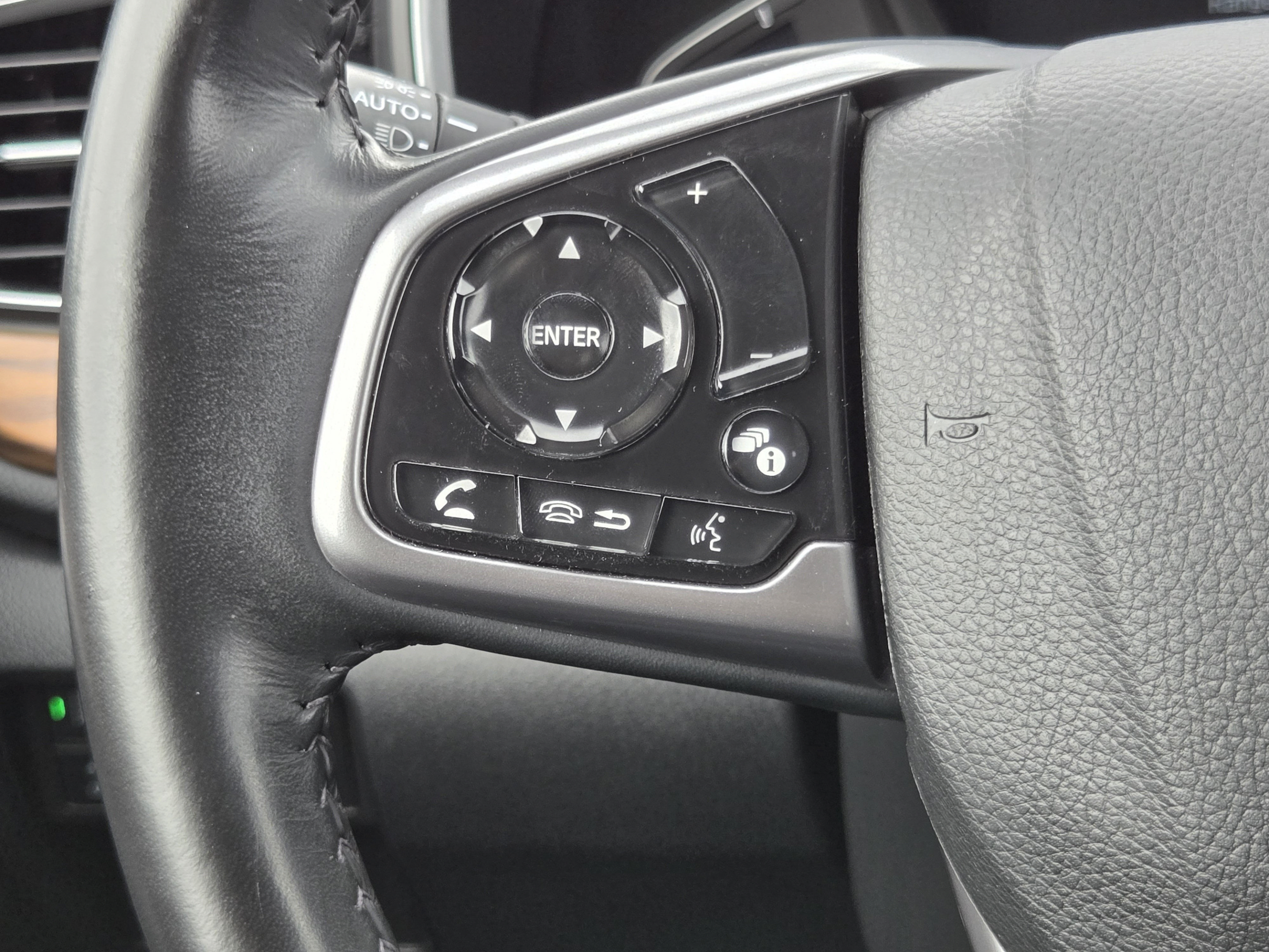 Used 2021 Honda CR-V Touring image 25