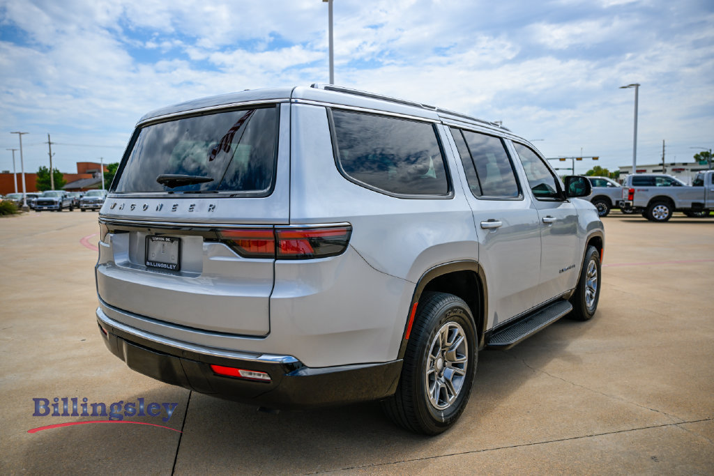Used 2024 Jeep Wagoneer 4WD image 7