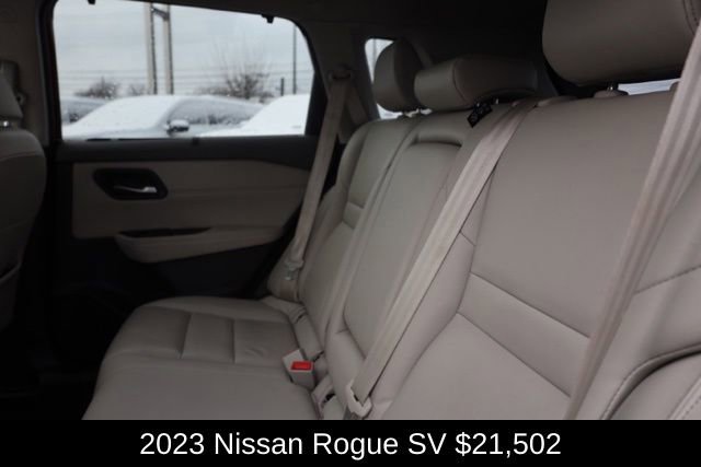 Used 2023 Nissan Rogue SV image 35